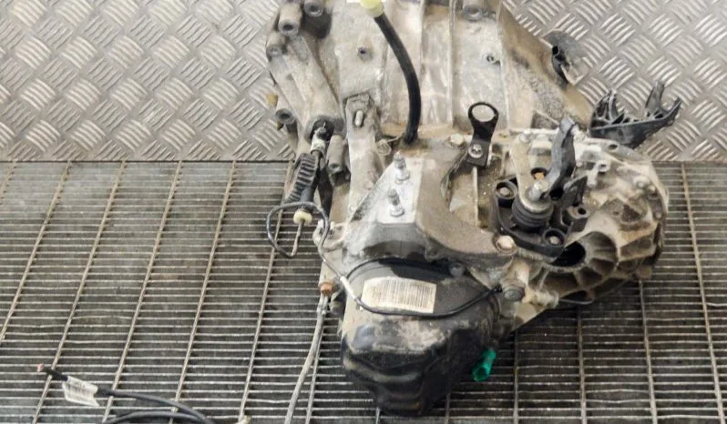 Dacia Sandero II manual gearbox 304014767R 0.9 L 66kW voll