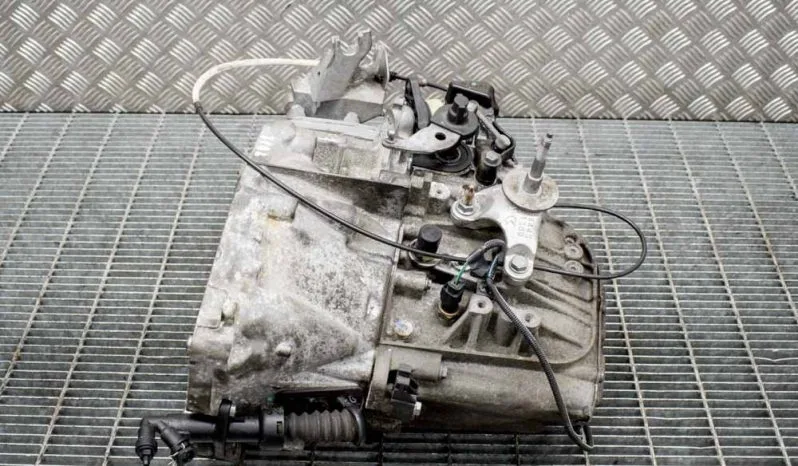 Peugeot 3008 manual gearbox CF911 2.0 L 110kW full