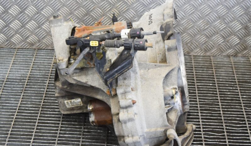 FORD MONDEO III B5Y gearbox 85 kW 2002 pieno