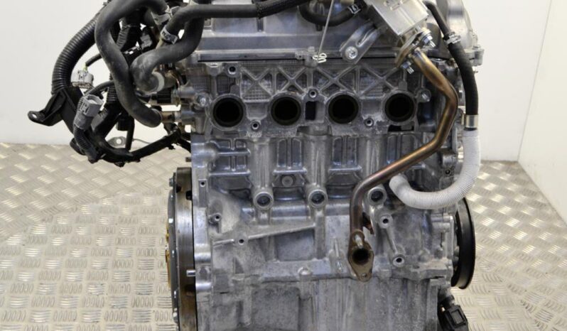 TOYOTA YARIS _P13_ used engine hatchback 54 kW lleno