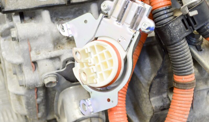 TOYOTA YARIS _P13_ gearbox hatchback 54 kW lleno