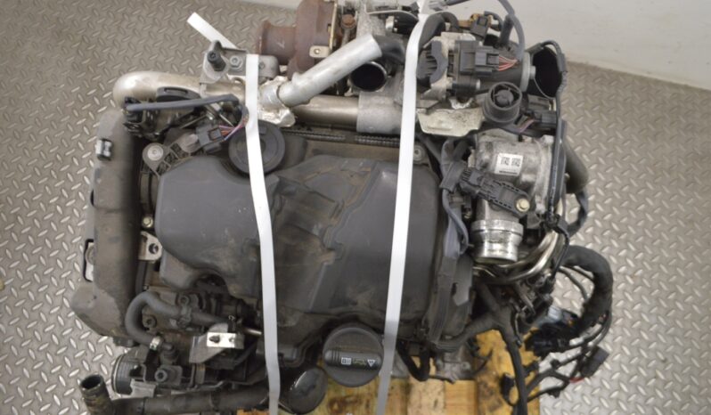 INFINITI Q30 used engine 80 kW 2016 lleno