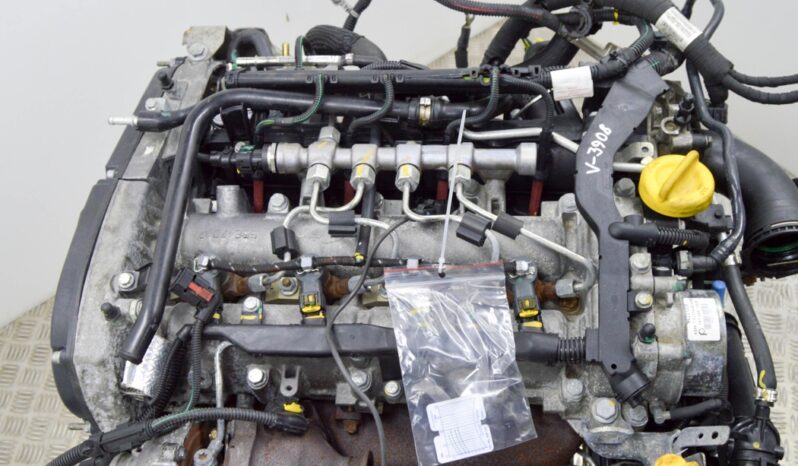 JEEP CHEROKEE KL used engine 103 kW 2015 full