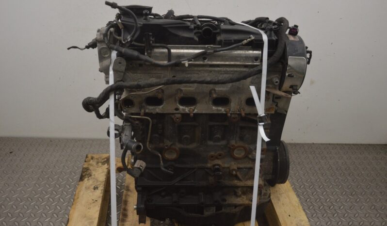 VW PASSAT B7 362 used engine 77 kW 2013 lleno