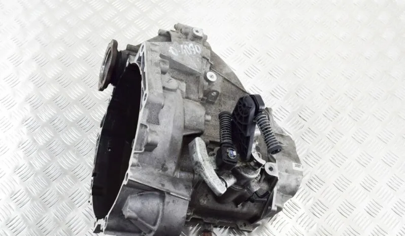 SKODA KAROQ NU7 gearbox 85 kW 2020 full