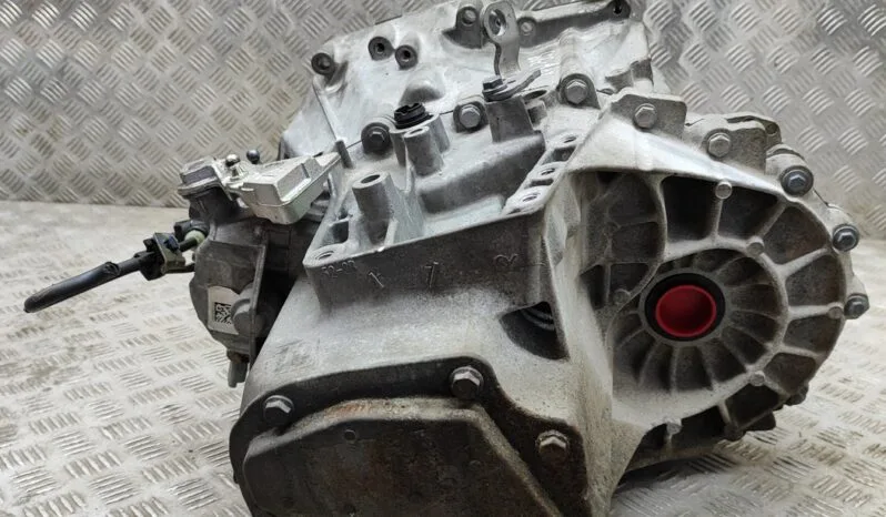 PEUGEOT 5008 gearbox 88 kW 2014 lleno