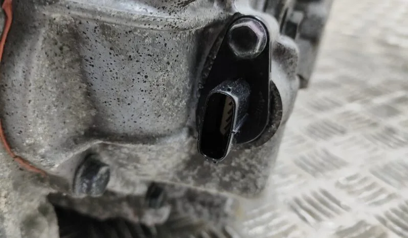 TOYOTA AURIS _E18_ gearbox 73 kW 2013 pieno