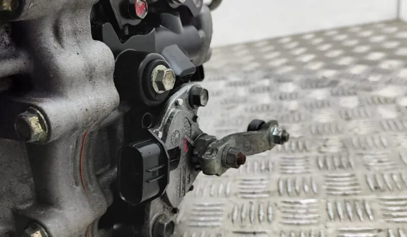 TOYOTA YARIS _P13_ gearbox 54 kW 2013 voll