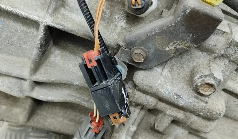 NISSAN PATHFINDER III R51 gearbox 128 kW 2006 pieno