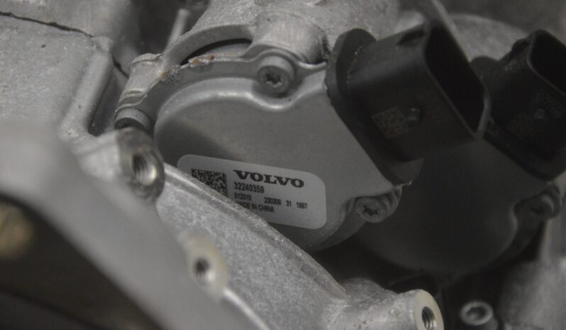 VOLVO XC40 536 gearbox 145 kW 2023 pieno