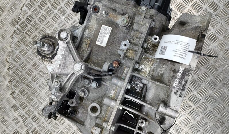RENAULT TRAFIC II Minibus / passenger JL gearbox 84 kW 2019 full