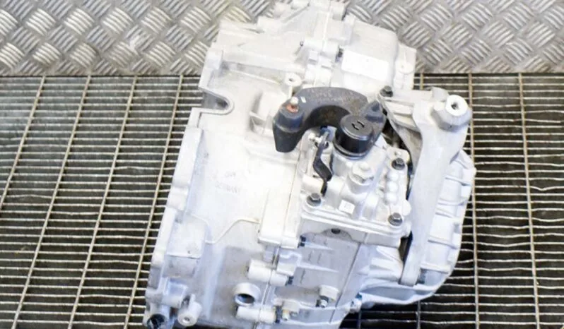 VOLVO V40 Hatchback gearbox 130 kW 2014 pieno