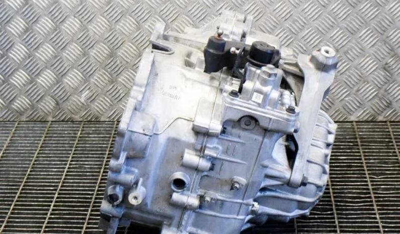 VOLVO V40 Hatchback gearbox 130 kW 2014 pieno