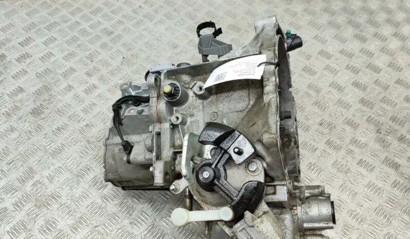 OPEL CORSA F gearbox 74 kW 2021 lleno