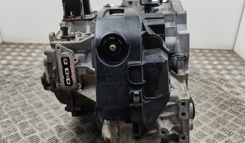 TOYOTA RAV 4 IV _A4_ gearbox 114 kW 2017 lleno