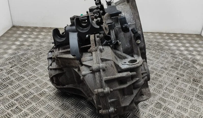 OPEL VIVARO Furgon gearbox 85 kW 2015 full