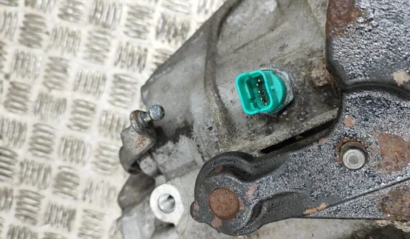 OPEL VIVARO Furgon gearbox 85 kW 2015 full