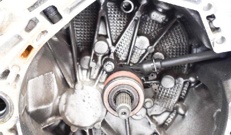 DACIA DUSTER gearbox 63 kW 2013 full